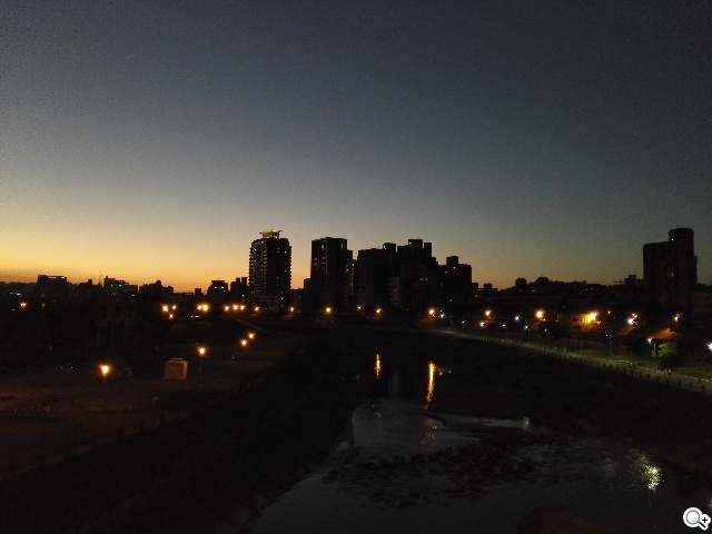 高規低價4G八核手機！華為榮耀6內在、相機實測