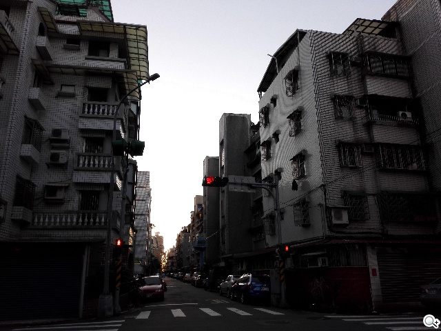 高規低價4G八核手機！華為榮耀6內在、相機實測