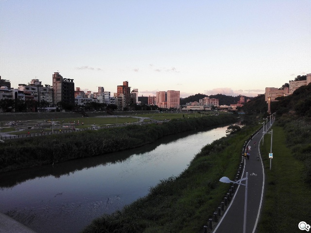 高規低價4G八核手機！華為榮耀6內在、相機實測