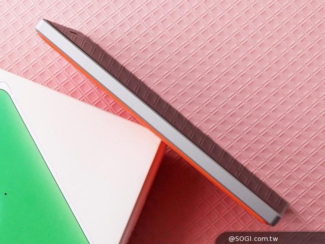 諾基亞Lumia的謝幕之作:NOKIA Lumia 830 諾基亞Lumia的謝幕之作:NOKIA Lumia 830