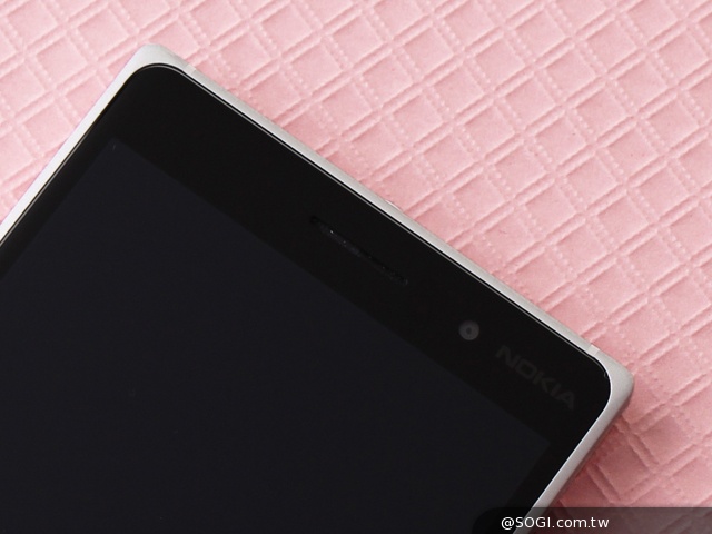 諾基亞Lumia的謝幕之作:NOKIA Lumia 830 諾基亞Lumia的謝幕之作:NOKIA Lumia 830