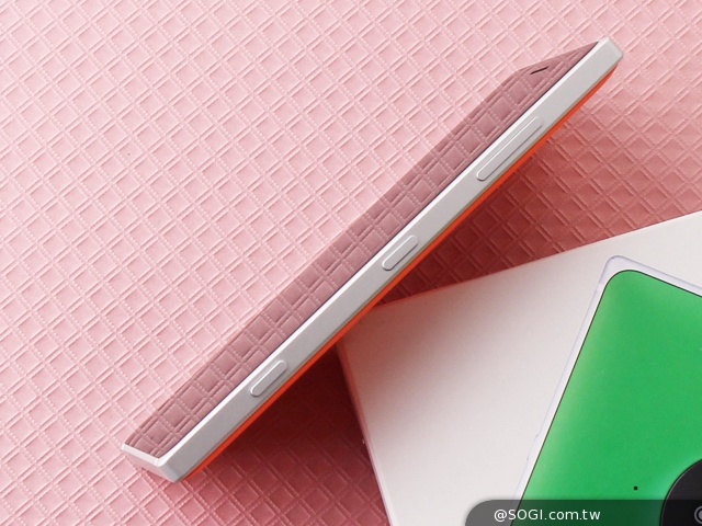 諾基亞Lumia的謝幕之作:NOKIA Lumia 830 諾基亞Lumia的謝幕之作:NOKIA Lumia 830