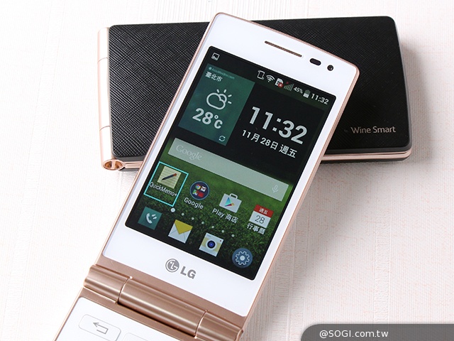 LG Wine Smart摺疊4G機 重新詮釋手機經典設計