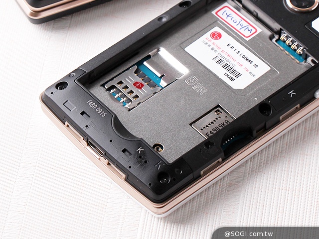 LG Wine Smart摺疊4G機 重新詮釋手機經典設計