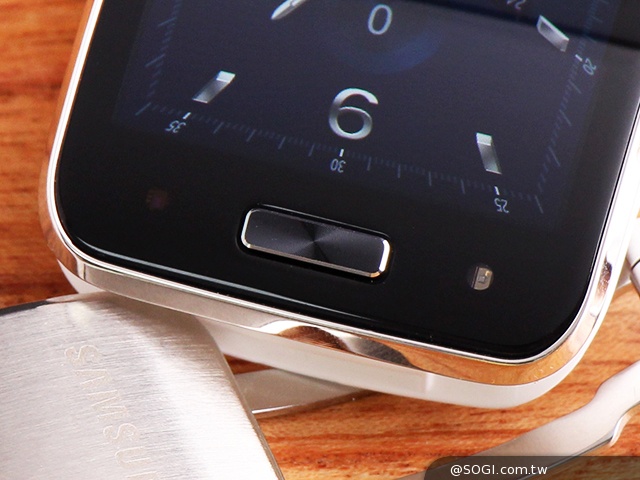 曲面螢幕+獨立通話 三星Gear S智慧手錶實測