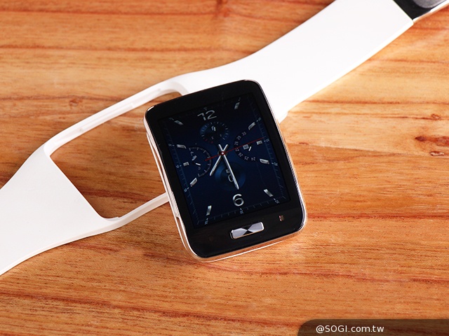 曲面螢幕+獨立通話 三星Gear S智慧手錶實測