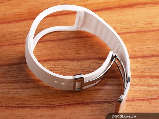 曲面螢幕+獨立通話 三星Gear S智慧手錶實測