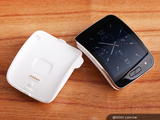 曲面螢幕+獨立通話 三星Gear S智慧手錶實測