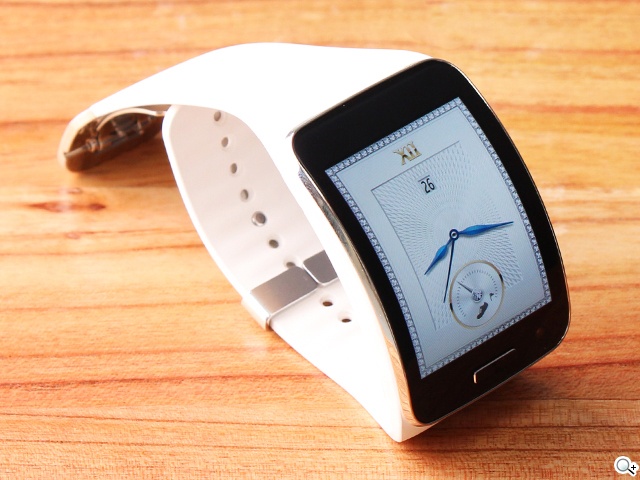 曲面螢幕+獨立通話 三星Gear S智慧手錶實測