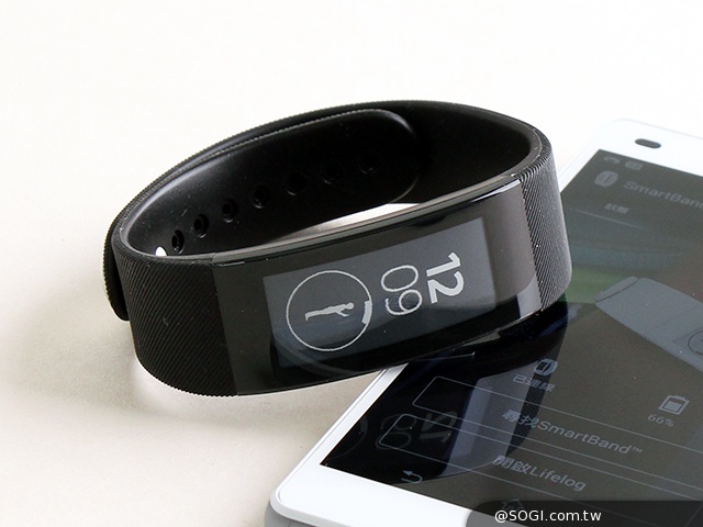 索尼SmartBand Talk通話智慧手環 講中文也能通