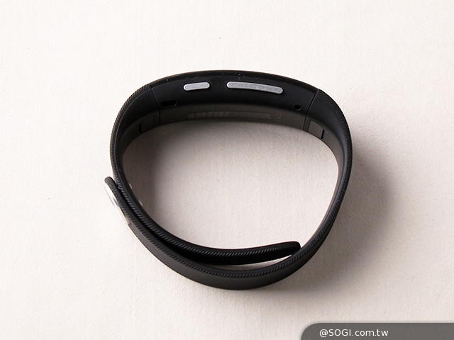 索尼SmartBand Talk通話智慧手環 講中文也能通