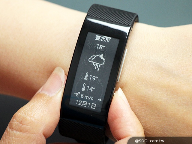 索尼SmartBand Talk通話智慧手環 講中文也能通