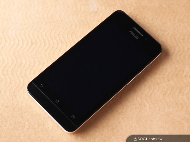 便宜、簡約、雙卡 ASUS ZenFone 4 A450CG實測