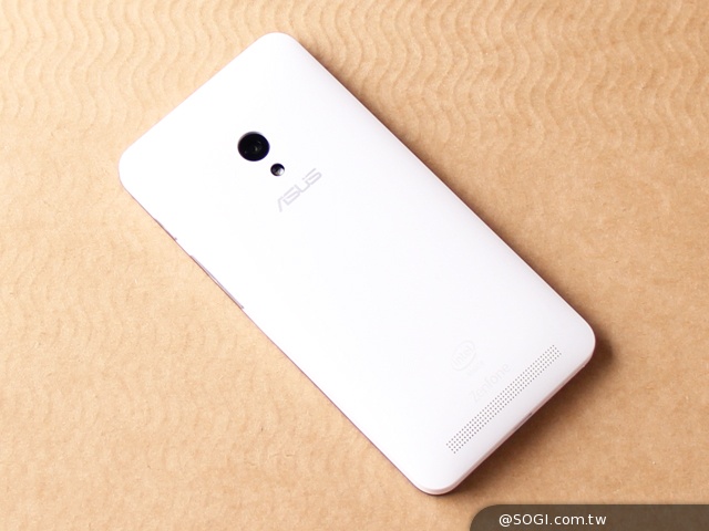 便宜、簡約、雙卡 ASUS ZenFone 4 A450CG實測