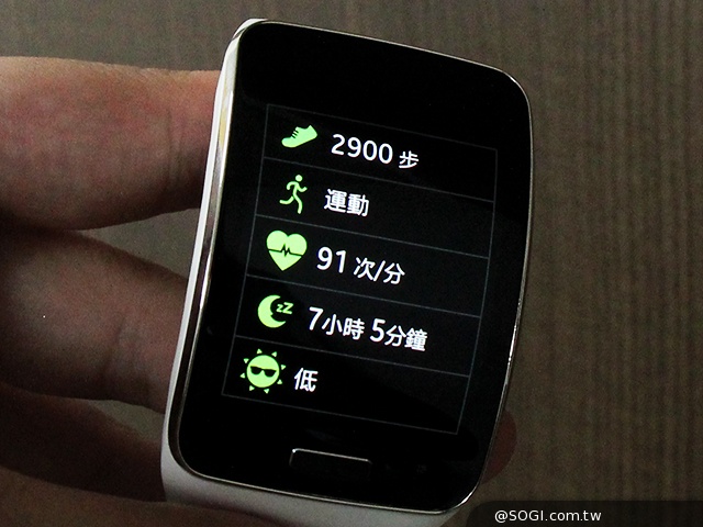 曲面螢幕+獨立通話 三星Gear S智慧手錶實測