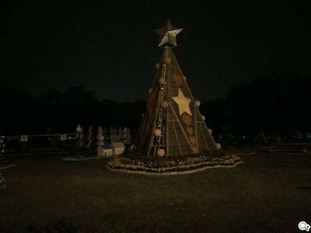 50吋大畫面帶著走!聯想Yoga Tablet 2 Pro投影機平板 50吋大畫面帶著走!聯想Yoga Tablet 2 Pro投影機平板