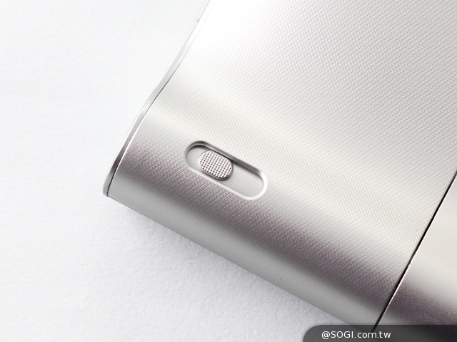 50吋大畫面帶著走!聯想Yoga Tablet 2 Pro投影機平板 50吋大畫面帶著走!聯想Yoga Tablet 2 Pro投影機平板