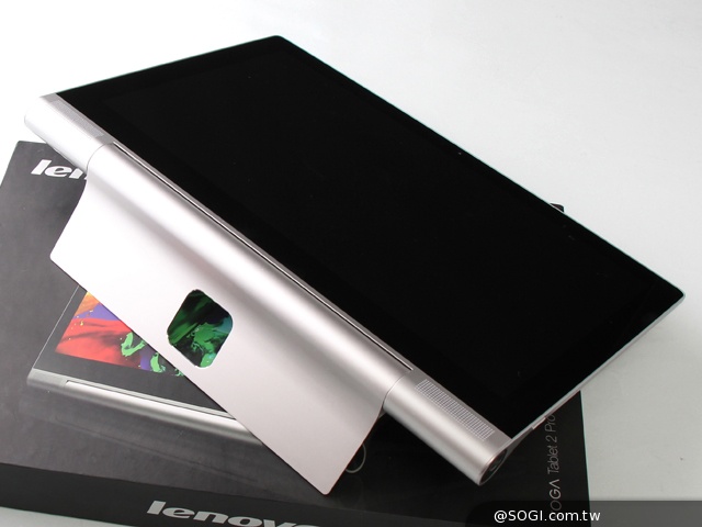 50吋大畫面帶著走!聯想Yoga Tablet 2 Pro投影機平板 50吋大畫面帶著走!聯想Yoga Tablet 2 Pro投影機平板