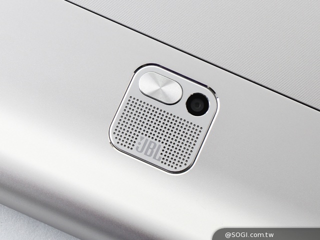 50吋大畫面帶著走!聯想Yoga Tablet 2 Pro投影機平板 50吋大畫面帶著走!聯想Yoga Tablet 2 Pro投影機平板