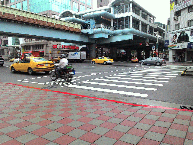 質感不錯的低價雙卡機 ASUS ZenFone 4 A400CG