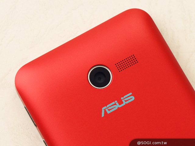 質感不錯的低價雙卡機 ASUS ZenFone 4 A400CG