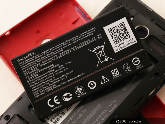 質感不錯的低價雙卡機 ASUS ZenFone 4 A400CG