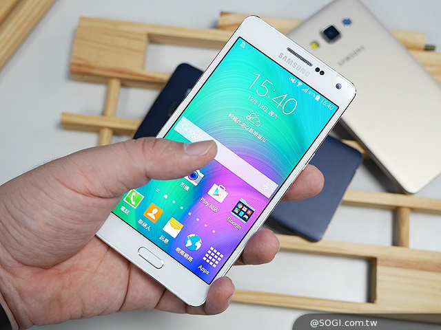 全金屬一體成型超薄美型機 三星GALAXY A5實測 全金屬一體成型超薄美型機 三星GALAXY A5實測