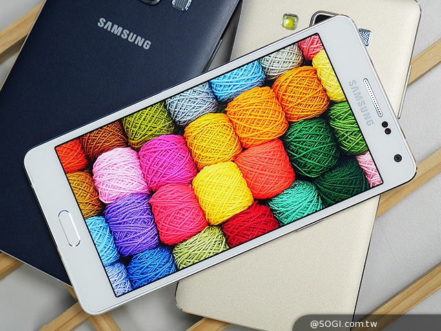 全金屬一體成型超薄美型機 三星GALAXY A5實測 全金屬一體成型超薄美型機 三星GALAXY A5實測