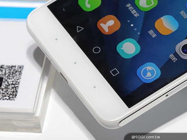 鎖定iPhone6 Plus！華為推雙眼手機榮耀6 Plus