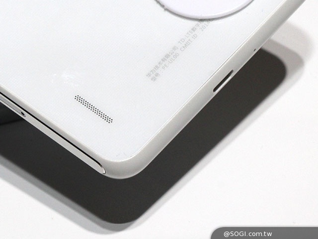 鎖定iPhone6 Plus！華為推雙眼手機榮耀6 Plus