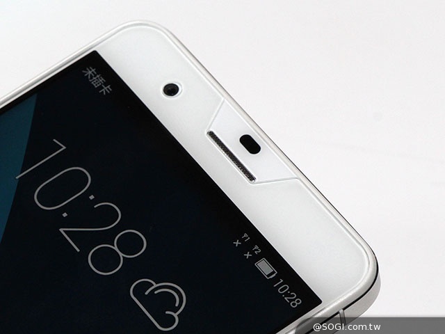 鎖定iPhone6 Plus！華為推雙眼手機榮耀6 Plus