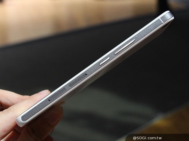 鎖定iPhone6 Plus！華為推雙眼手機榮耀6 Plus