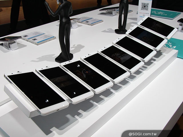 鎖定iPhone6 Plus！華為推雙眼手機榮耀6 Plus