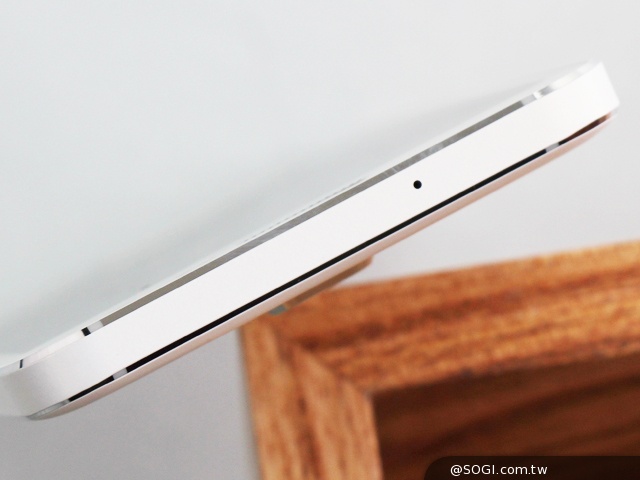 輕薄、金屬、平價、好拍 SAMSUNG GALAXY A3 輕薄、金屬、平價、好拍 SAMSUNG GALAXY A3