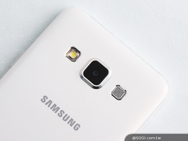 輕薄、金屬、平價、好拍 SAMSUNG GALAXY A3 輕薄、金屬、平價、好拍 SAMSUNG GALAXY A3