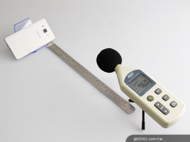 全金屬一體成型超薄美型機 三星GALAXY A5實測 全金屬一體成型超薄美型機 三星GALAXY A5實測