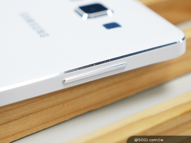 全金屬一體成型超薄美型機 三星GALAXY A5實測 全金屬一體成型超薄美型機 三星GALAXY A5實測