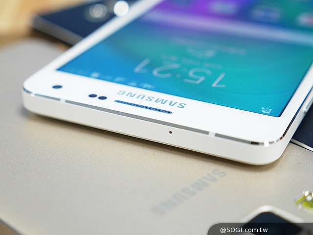 全金屬一體成型超薄美型機 三星GALAXY A5實測 全金屬一體成型超薄美型機 三星GALAXY A5實測