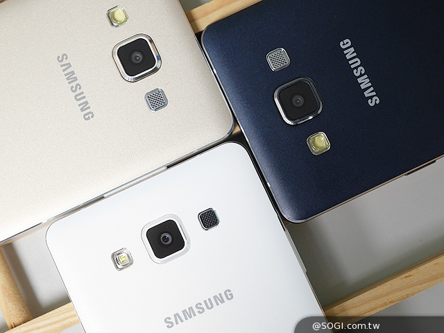 全金屬一體成型超薄美型機 三星GALAXY A5實測 全金屬一體成型超薄美型機 三星GALAXY A5實測