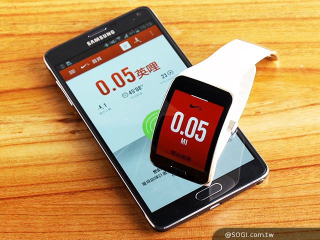 曲面螢幕+獨立通話 三星Gear S智慧手錶實測