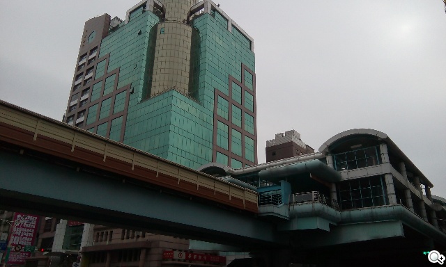 五千有找 MTK八核心雙卡機 HTC Desire 620G