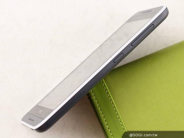 五千有找 MTK八核心雙卡機 HTC Desire 620G 五千有找 MTK八核心雙卡機 HTC Desire 620G