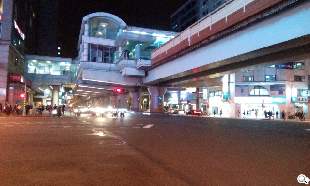 五千有找 MTK八核心雙卡機 HTC Desire 620G