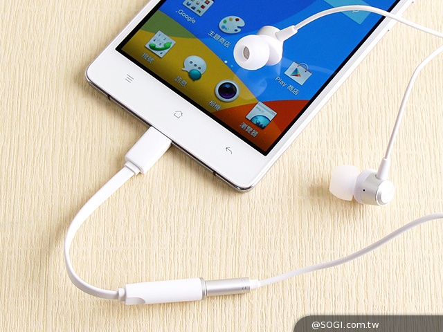 超薄4G智慧機OPPO R5 獨家冰巢散熱技術加持