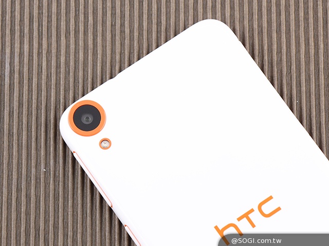 雙色拼接年輕風格 超值八核HTC Desire 820