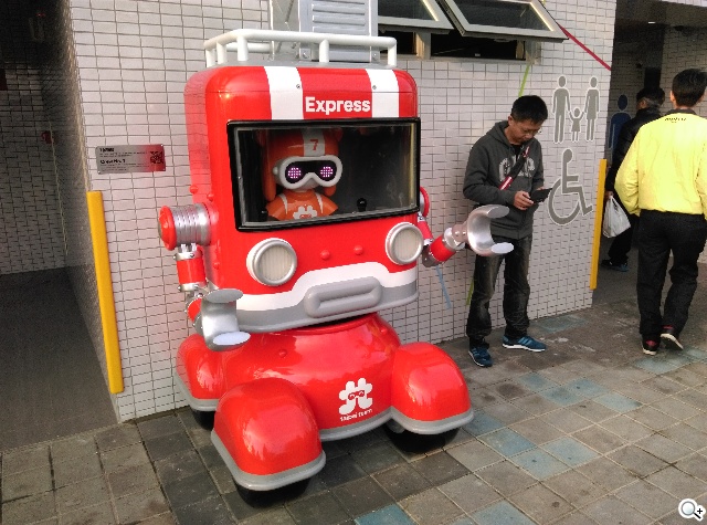 雙色拼接年輕風格 超值八核HTC Desire 820