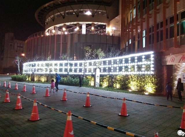 雙色拼接年輕風格 超值八核HTC Desire 820