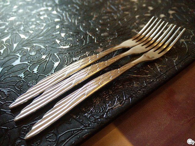 大隻佬手機iPhone6 Plus、OPPO N3外觀攝錄比拚