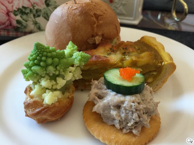 大隻佬手機iPhone6 Plus、OPPO N3外觀攝錄比拚