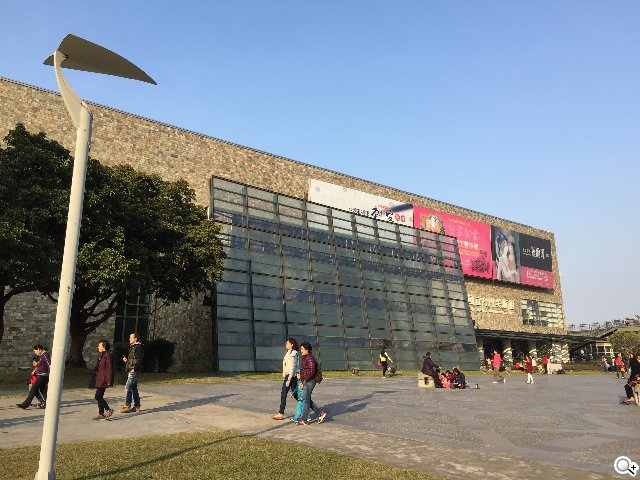 大隻佬手機iPhone6 Plus、OPPO N3外觀攝錄比拚